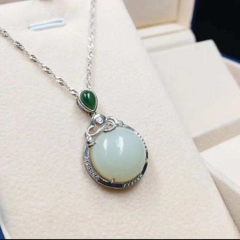 

Новый стиль Модные очаровательные женские вечерние ювелирные изделия натуральный нефритовый подвесной 925 серебряное ожерелье