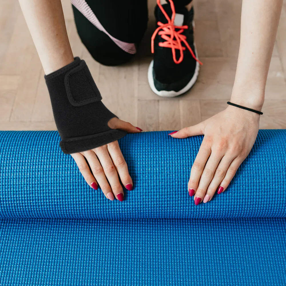 

Wrist Fixation Brace Sports Protection Wrist Bracer Support Sheath for Sprain