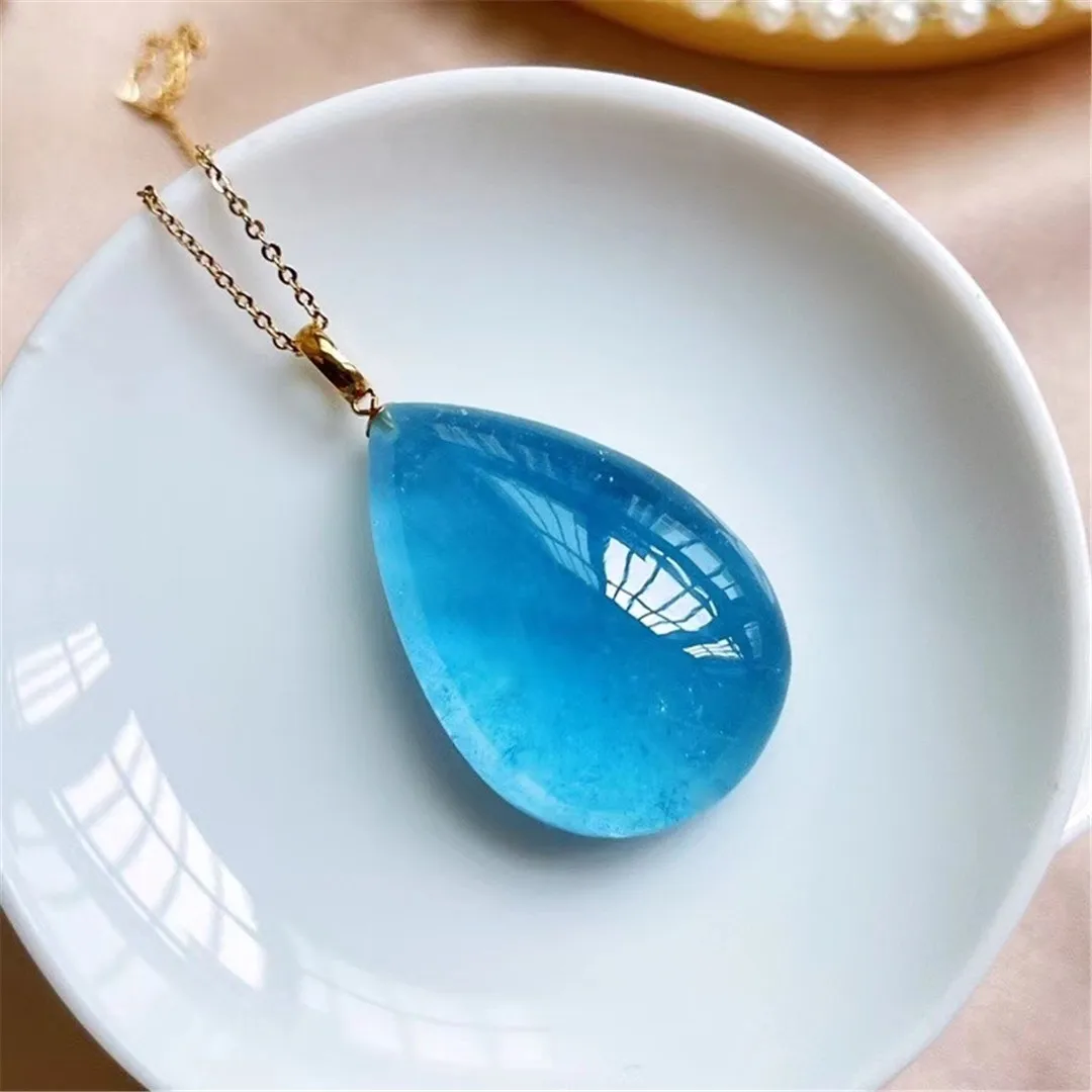 

Подвеска из натурального чистого голубого аквамарина, 35 х23х8 мм