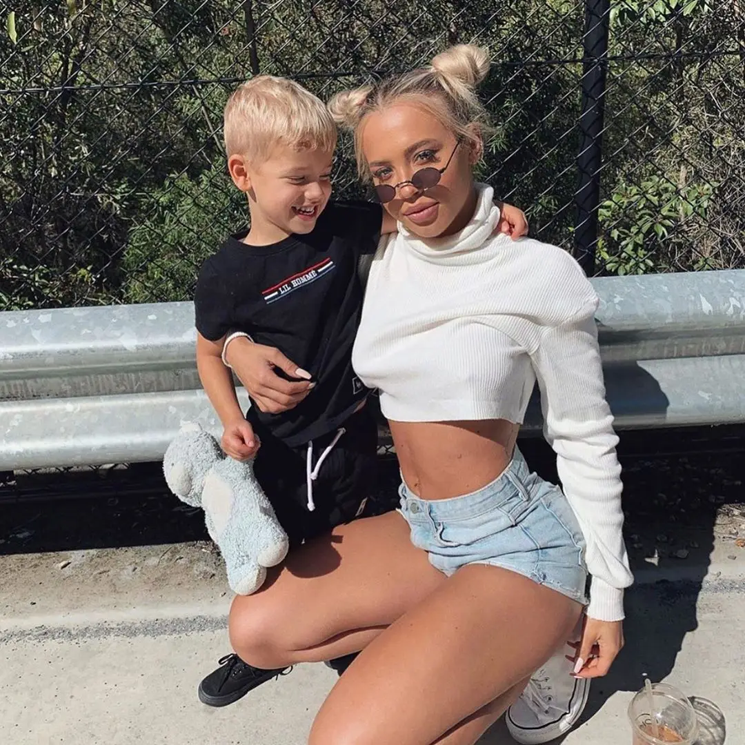 Вязаный укороченный топ с длинными рукавами и воротником стойкой для женщин