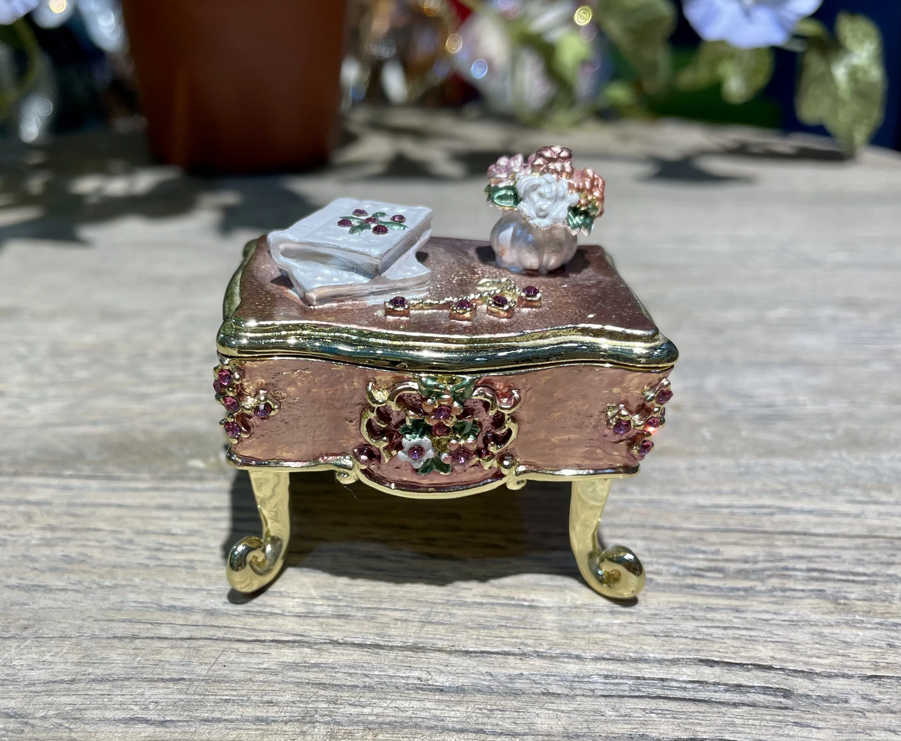 European Dresser Trinket Box Chest Shaped  Toilet Table Jewelry Keepsake Case