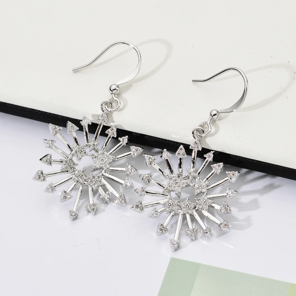 Евро-американские модные радиоактивные пятиугольные циркониевые серьги