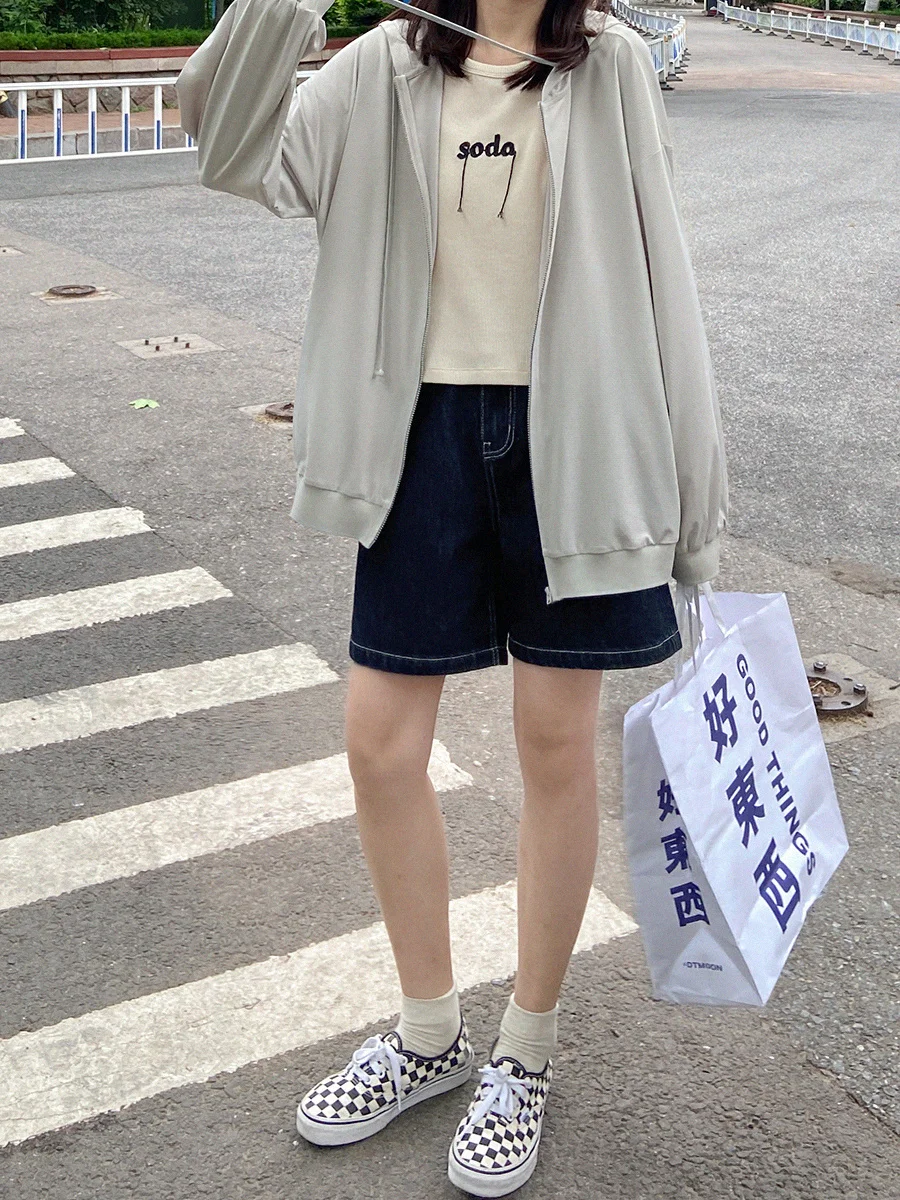 Женское тонкое солнцезащитное пальто с капюшоном легкое защитой от