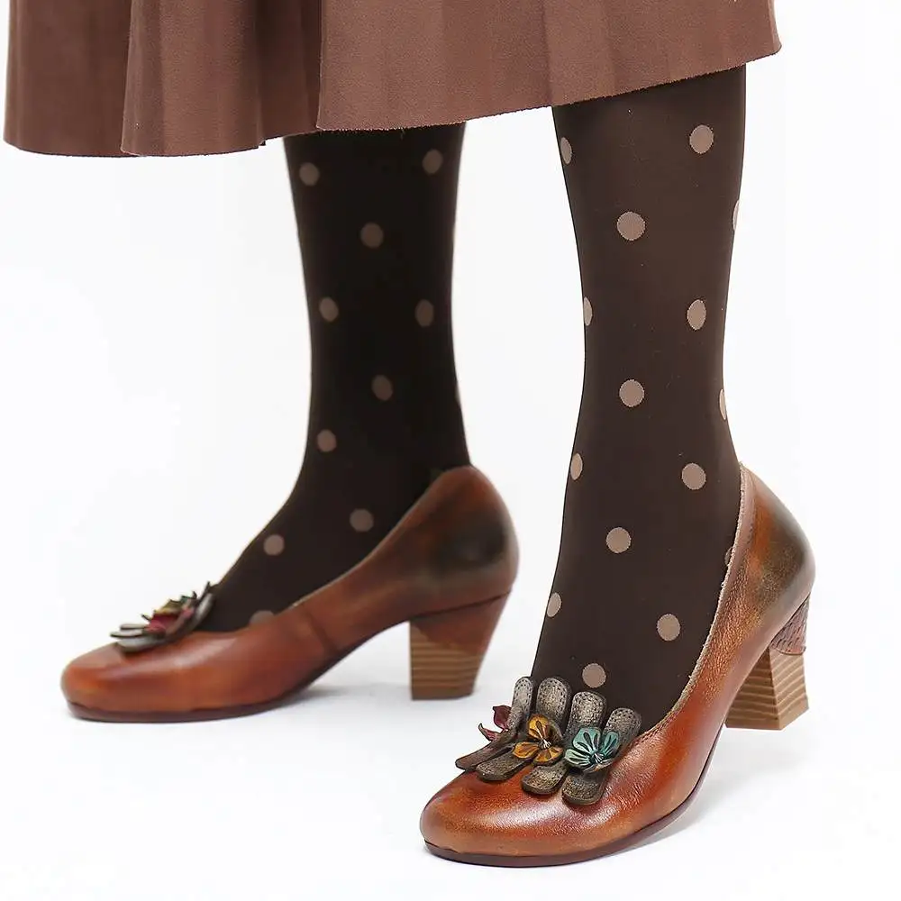 

SOCOFY Retro Three Colors Cute Florals Shallow Mouth Round Leather Slip On Casual Pumps Shoes Women Shoes Botas Mujer 2020