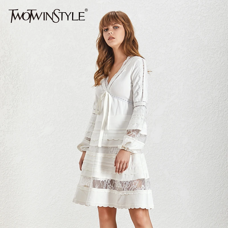 Женское ТРАПЕЦИЕВИДНОЕ ПЛАТЬЕ TWOTWINSTYLE белое элегантное платье с V-образным