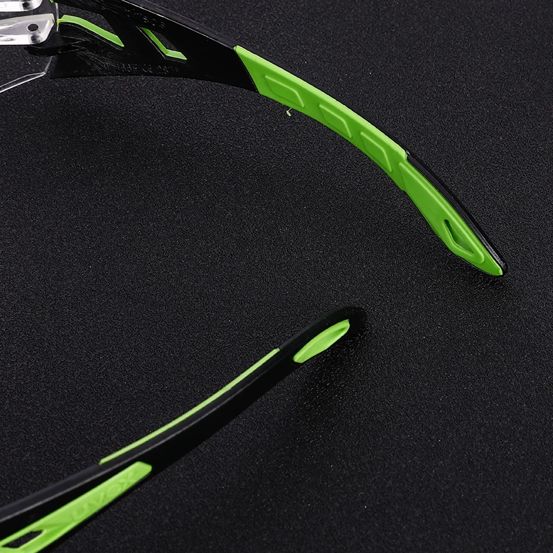 Лабораторные защитные очки противоударные пылезащитные ветрозащитные с защитой