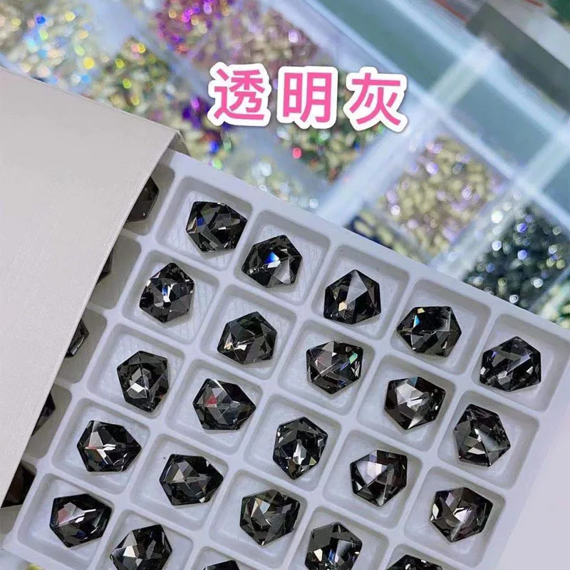 

Used for Nail Art DIY Sharp Bottom Transparent Ice Cube K9 Irregular Shaped Large Ice Cube Drill Nail Sticker Jewelry
