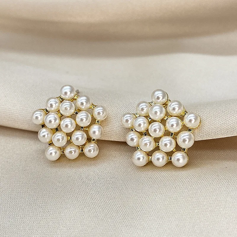 

Korean Temperament Oorbellen Imitation Pearl Stud Earrings for Women Elegant Pearls Geometric Ear Wedding Party Jewelry Gifts