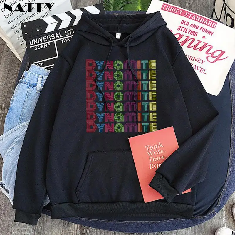 

Hoodies & Sweatshirts