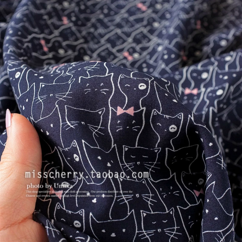 140x50 см вискозной ткани бантом и рисунком кошки пурпурно голубом материале с