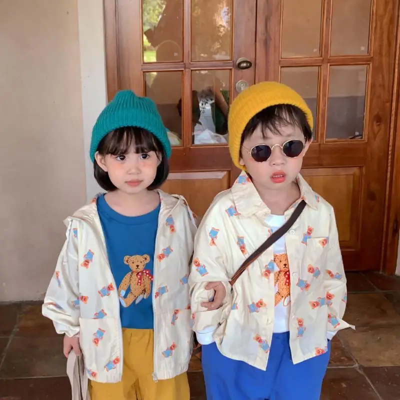 Детская рубашка с рисунком маленького медведя для мальчиков и девочек Новая