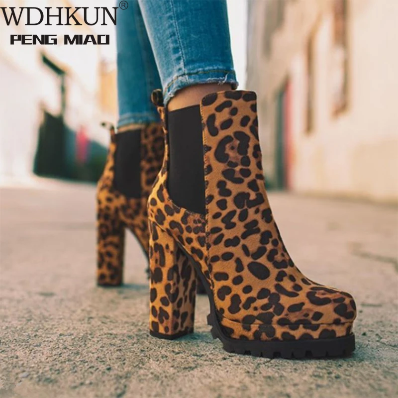 

Женские леопардовые Ботинки Челси 2021, женские осенние флоковые ботильоны, обувь на платформе и квадратном высоком каблуке, женская обувь