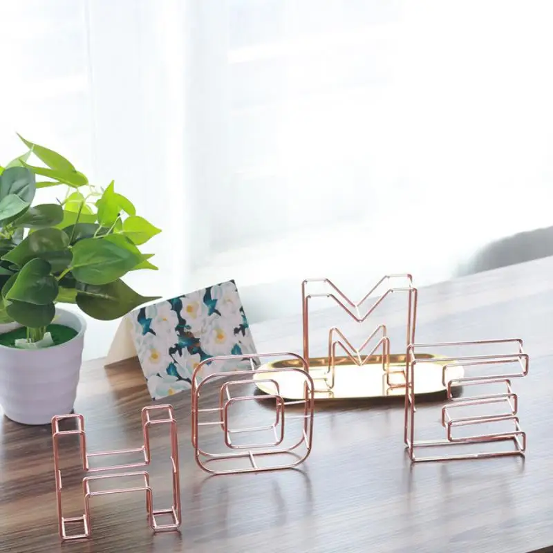 Розовое золото в форме буквы ремесла Железный художественный креативный