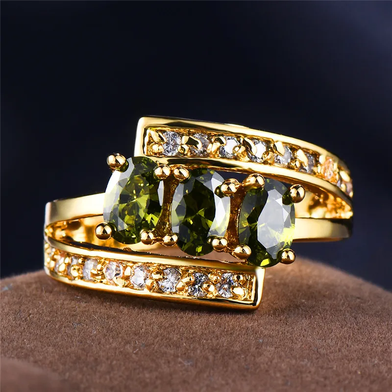 

Luxury Female Olive Green Crystal Jewelry Simple Yellow Gold Party Ring Vintage Oval Zircon Engagement Wedding Rings For Women
