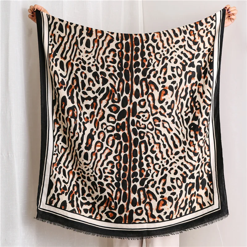 

2021 Luxury Brand Leopard Scarf Women Winter All-match Long Cotton Linen Shawl Fashion Printed Silk Scarf chiffon hijab scarves
