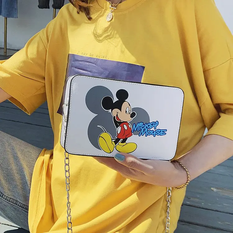 

Disney's new Mickey chain girl texture small sachet female fashion wild one-shoulder messenger mobile phone storage bag
