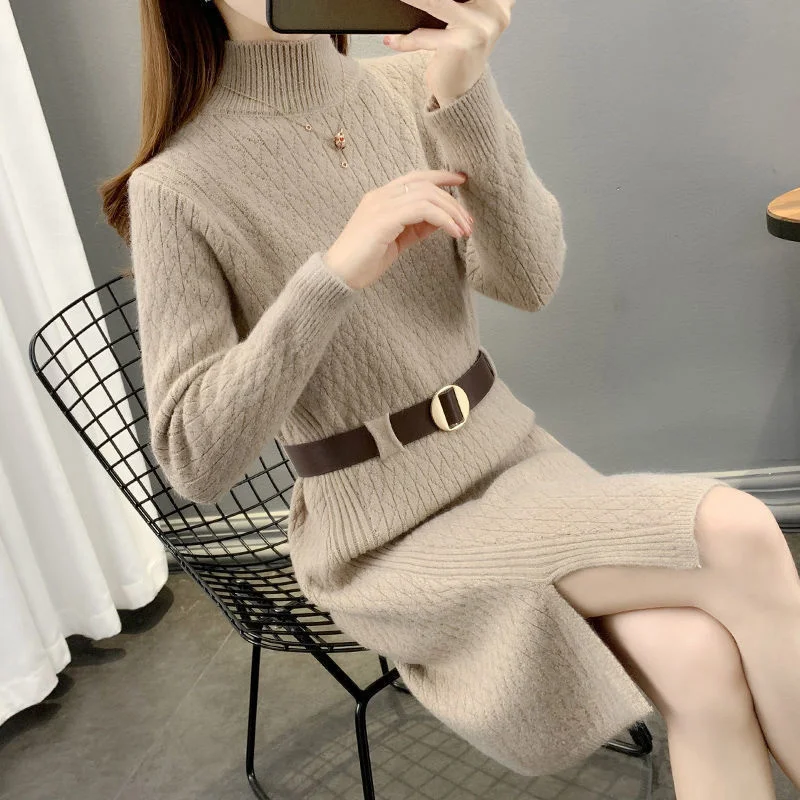 Женское трикотажное платье-туника с высоким воротником и поясом | Женская одежда