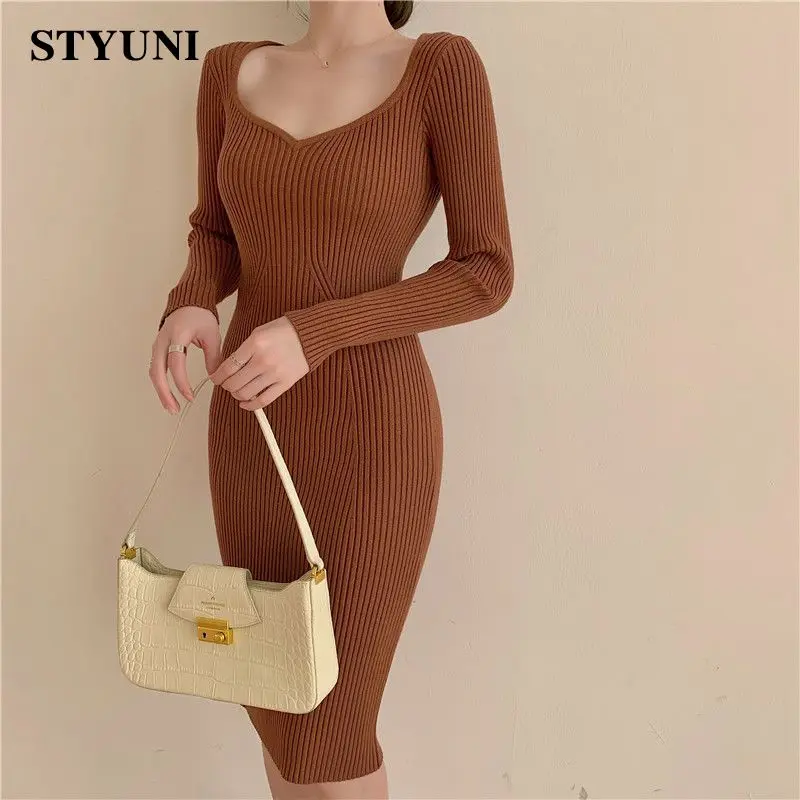 

Sweetheart collar French tight-fitting knitted dress 2021 autumn and winter new fashion pure color thread elegant bag hip dress