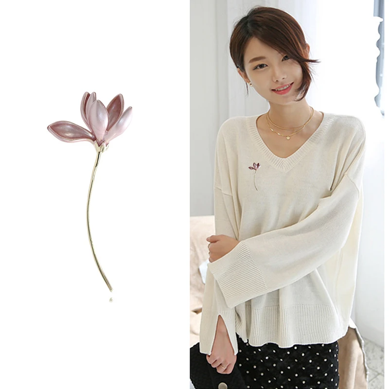 

Женская брошь в форме цветка лотоса, золотого цвета