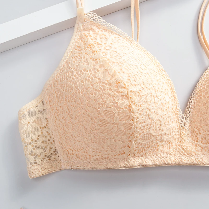 Бюстгальтер женский кружевной мягкий однотонный без косточек с цветочным