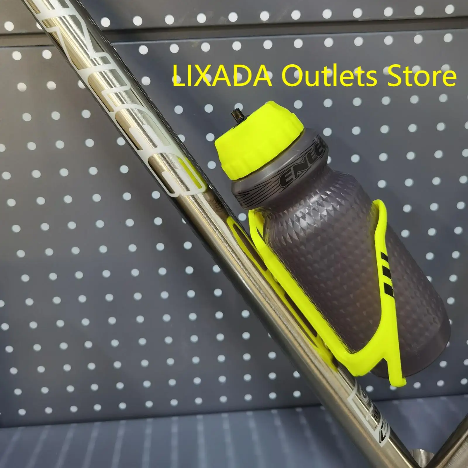 

Universal Bicycle Cage Lightweight Water Bottle Holder Cycling Bottle Bracket for Mountain Road Bike Acessorios portabidones