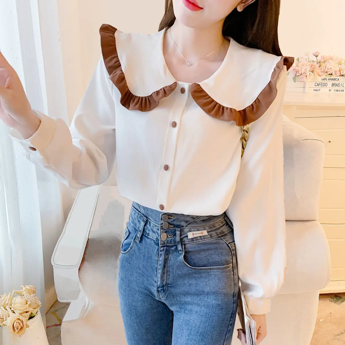 

Женская Вельветовая рубашка с длинным рукавом и кукольным воротником