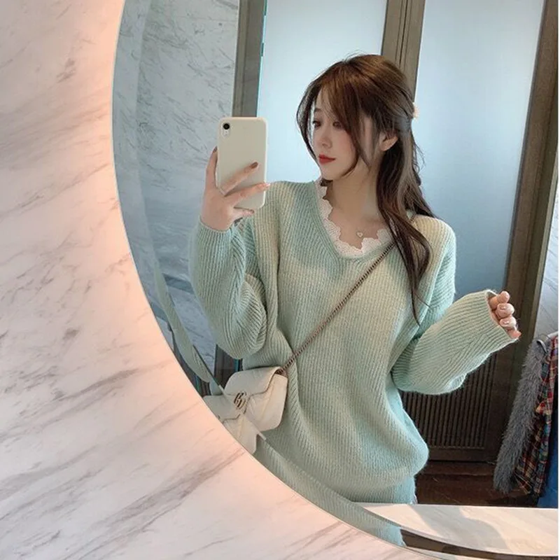 

Qiu Dong Season French v-neck Soft Milk Blue Sweater Female Loose Wear Western Style Sweater Inside Take Lace Top Female