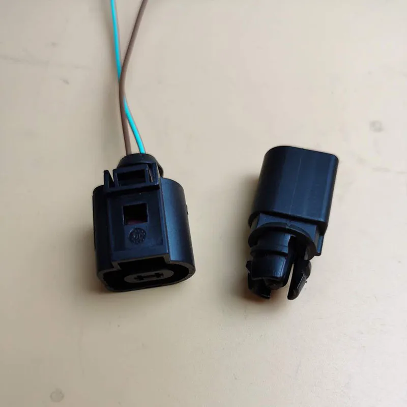 

Датчик наружной температуры воздуха для EXEO/ST LEON ALTEA ALHAMBRA MII TOLEDO MULSANNE AVENTADOR GALLARDO 6RD820535 8Z0820535