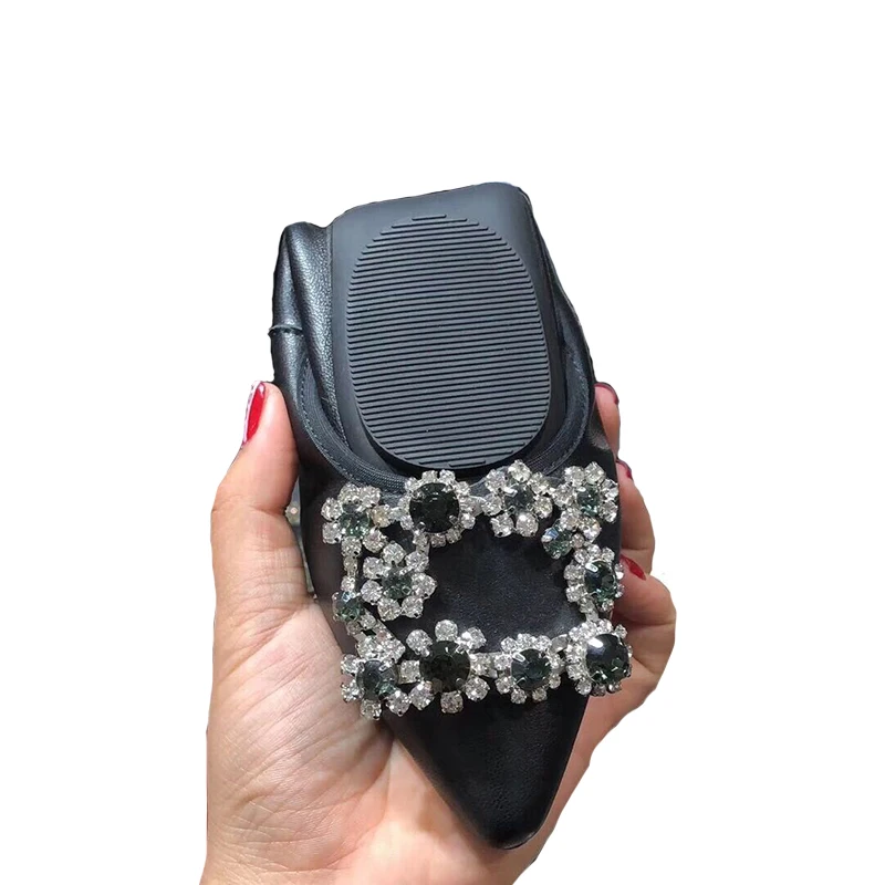 Туфли женские из овечьей кожи на пуговицах с искусственными бриллиантами | Обувь