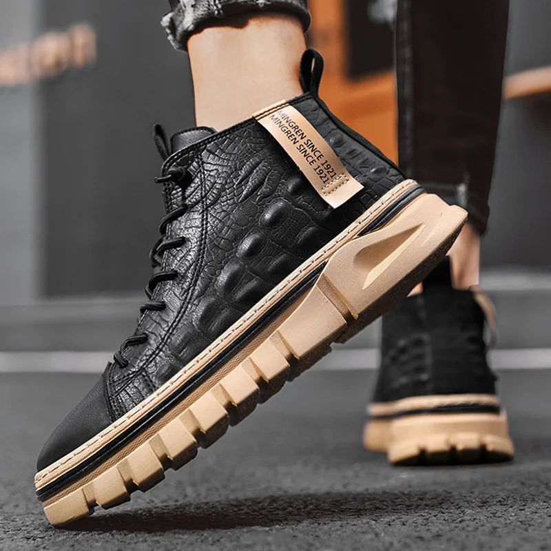 

Men Martin Boots High-top Platform Leather Sneakers Indestructible Steel Toe Boots Handmade Retro Casual Business Footwear