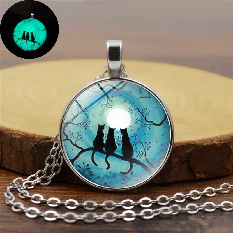 Cross-border hot sale black cat under the stars luminous time gem necklace alloy pendant European and American popular |