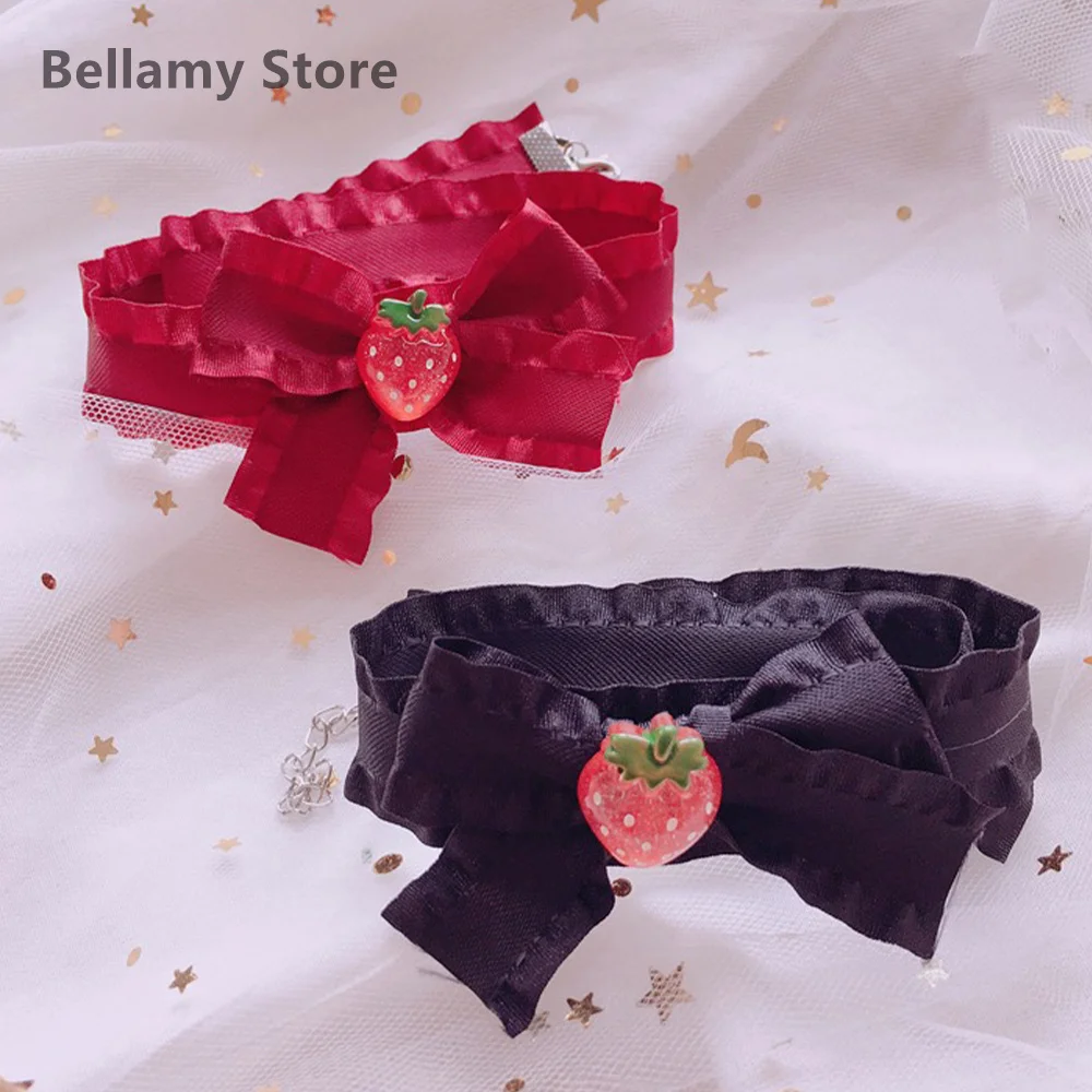 

Hand made Girl Lolita neck with strawberry lace bow collar chain