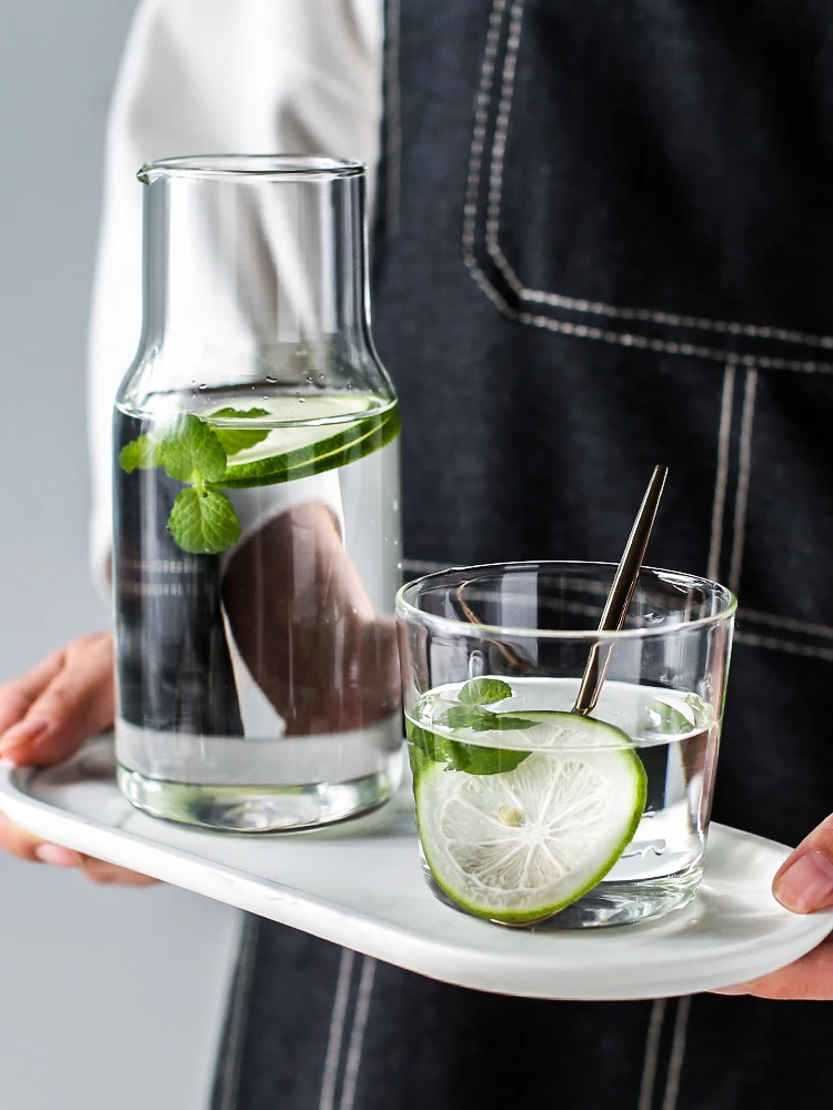 Изолированные прозрачные креативные бокалы для пива женские оригинальные чашки