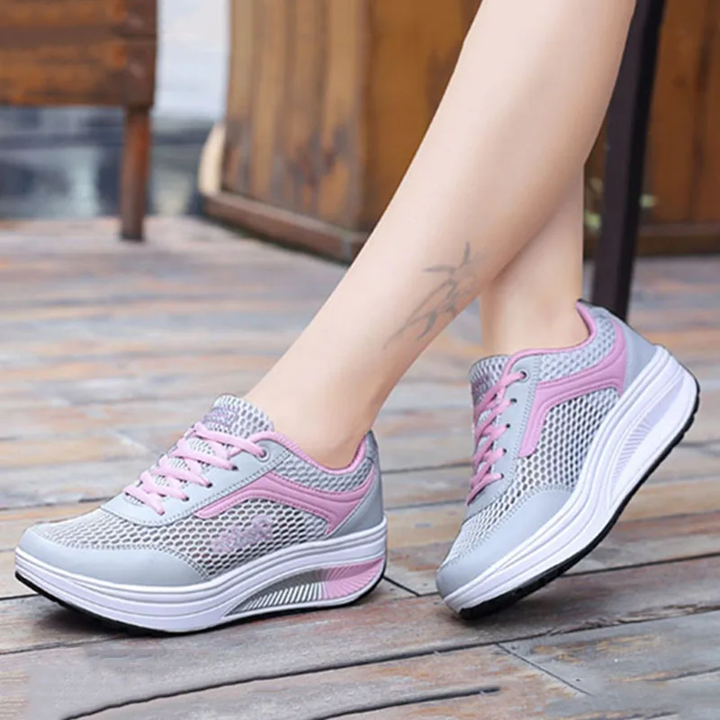 

Sneakers Women Soft Mesh Women Casual Shoes Walking Vulcanized Shoes Woman Women Shoes Breathable Ladies Shoes Plus Size