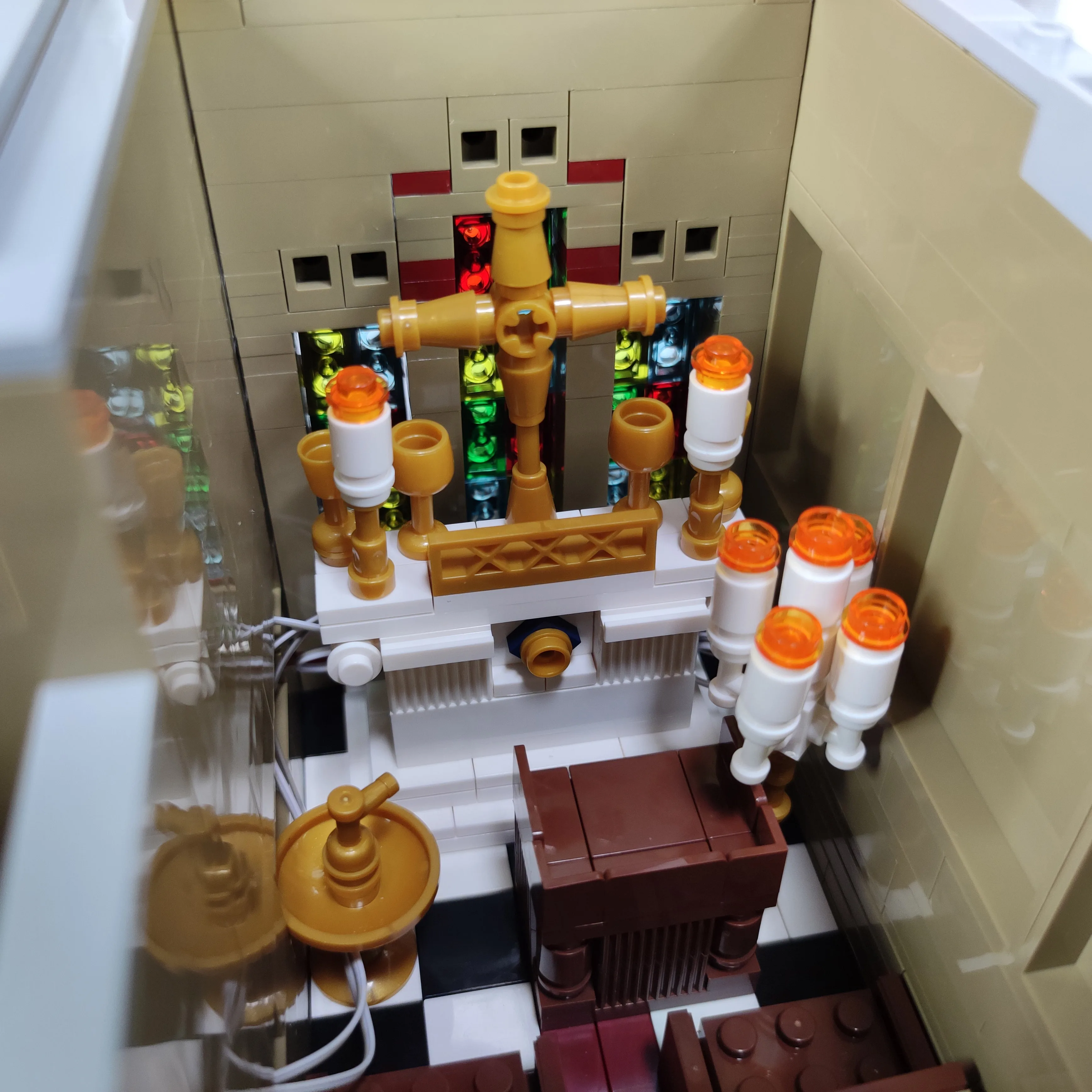 

DG2001 Creator Expert Moc Bricks The Union Church Modular Bricks 2346Pcs City Street View MOC Building Blocks Corner Cafe Bricks