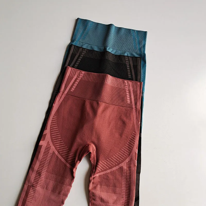 

Essential Women's Yoga Suit Sportswear Workout Suit Fitness Running Long Sleeve Crop Top + High Waist Yoga Leggings Workout Set