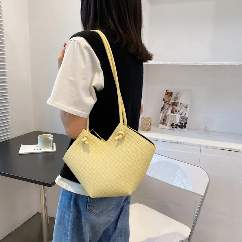 

Women's Fashion 2-in-1 Composite Bag European New Love Large Capacity Woven Shoulder Bag Solid PU Leather Female's Shopping Bag