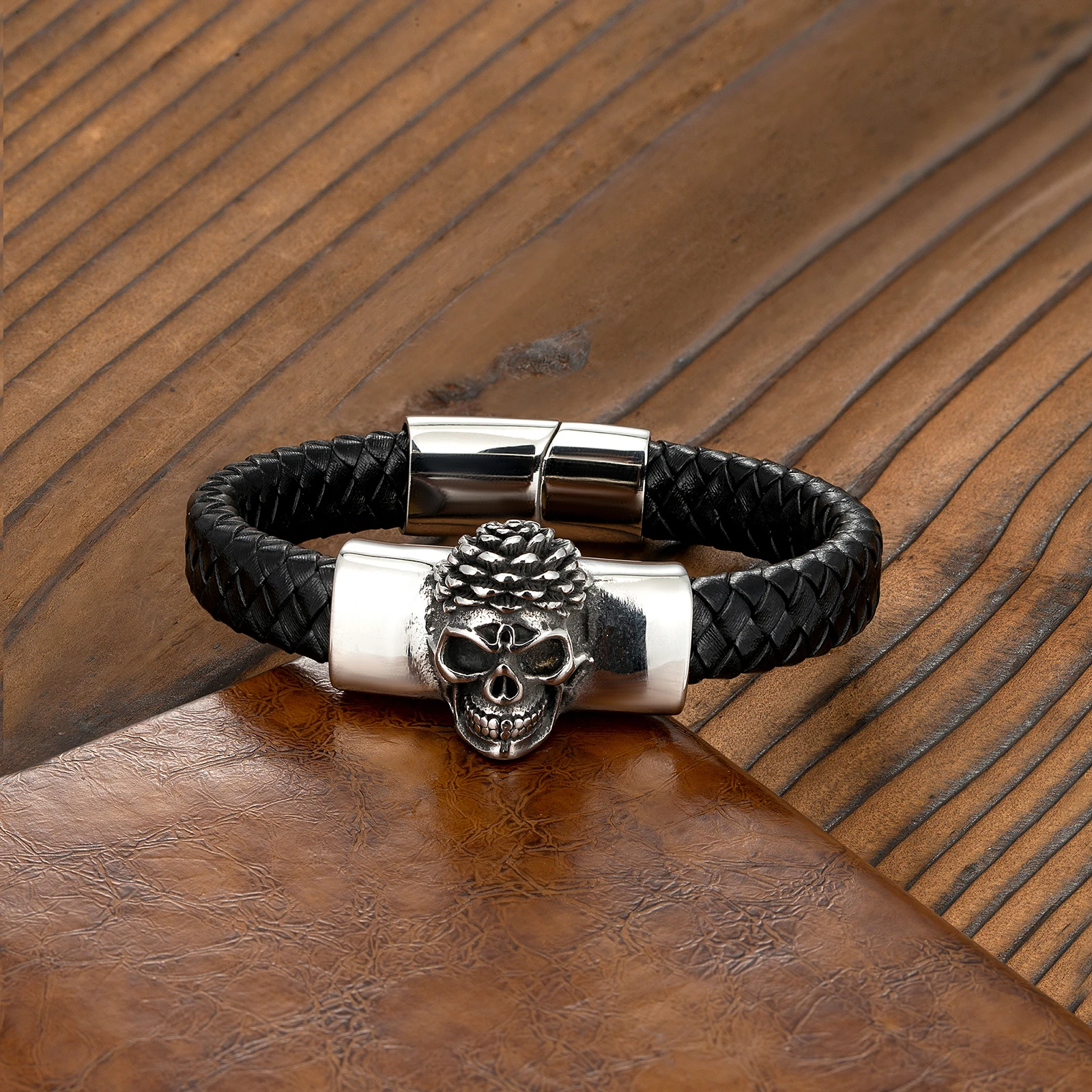 

Neo Gothic Punk Skull Men's Stainless Steel Magnetic Black Leather Rope Bracelet Halloween Bracelet Gift