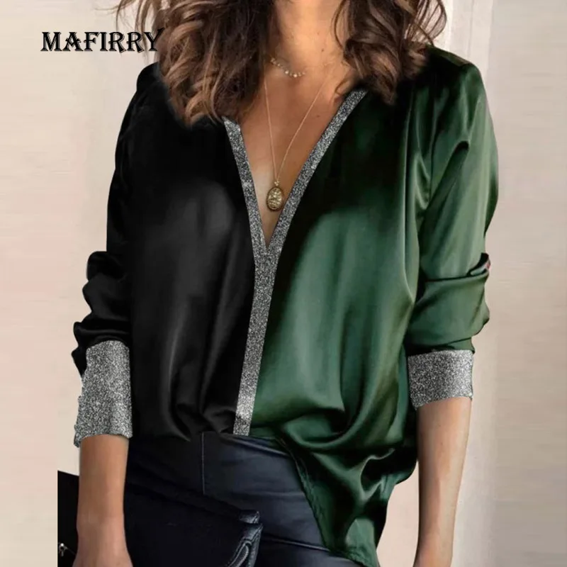 

Блузка женская с длинным рукавом и V-образным вырезом