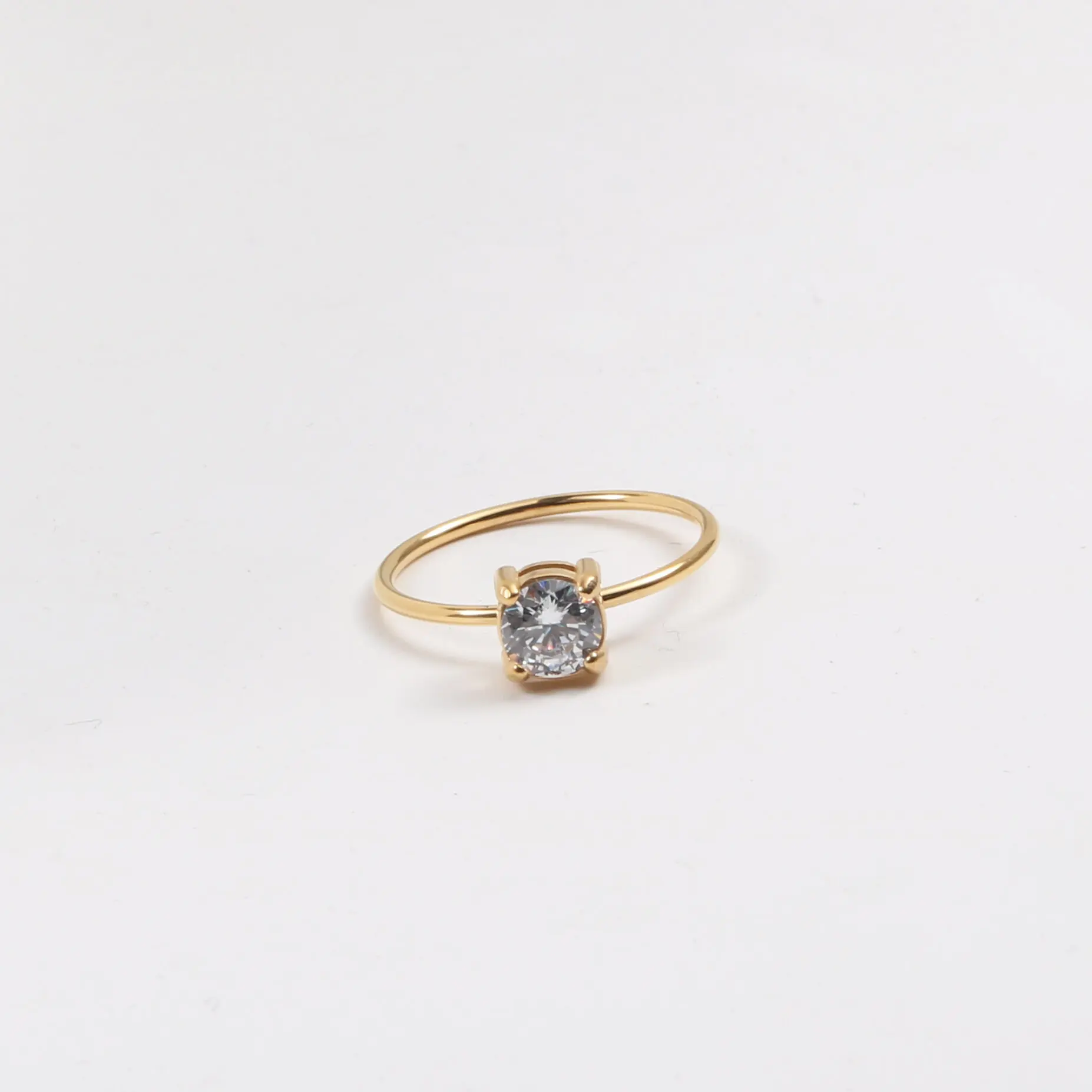 

High End PVD Gold Finish Minimalist Zirconia Stainless Steel Rings Drop Shipping