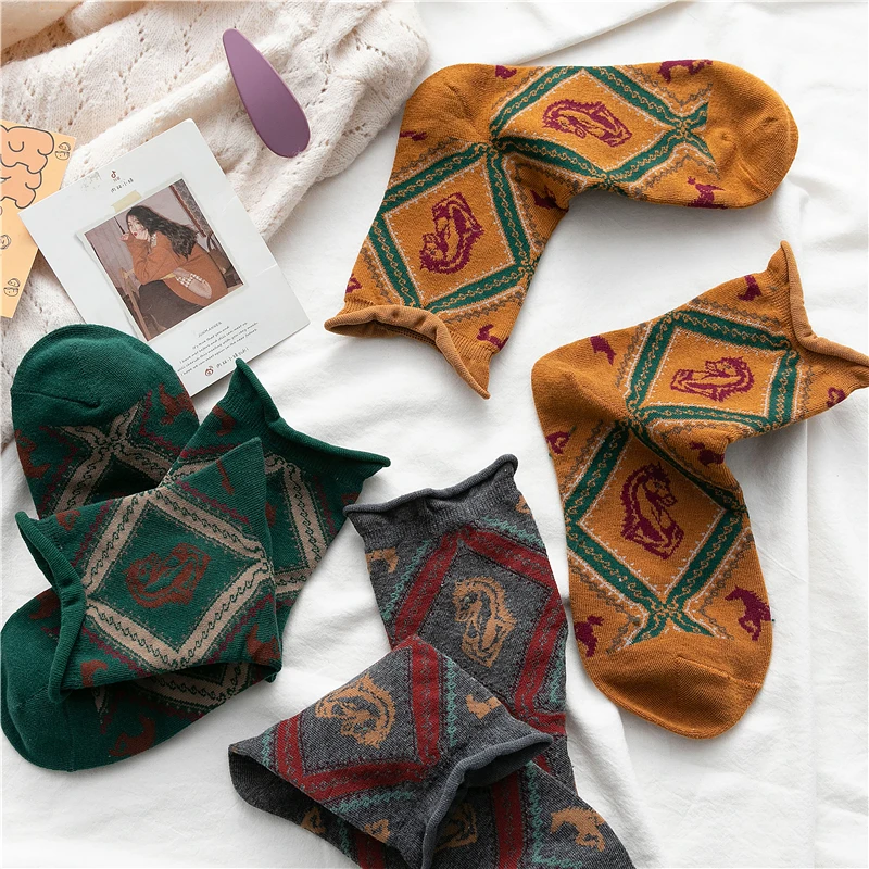 Retro Argyle Socks Women Ruffle Cotton Horse Animal Print Harajuku Funny Kawaii Quality Cozy Ladies Socks Art Christmas Gift