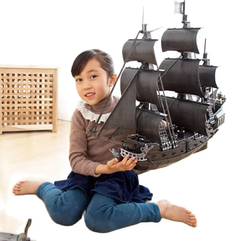 

Super Huge 68 Cm Cardboard Assembly Sailling Ship Model Big Queen Anne's Revenge of Pirates of the Caribbean Building Kits Toys