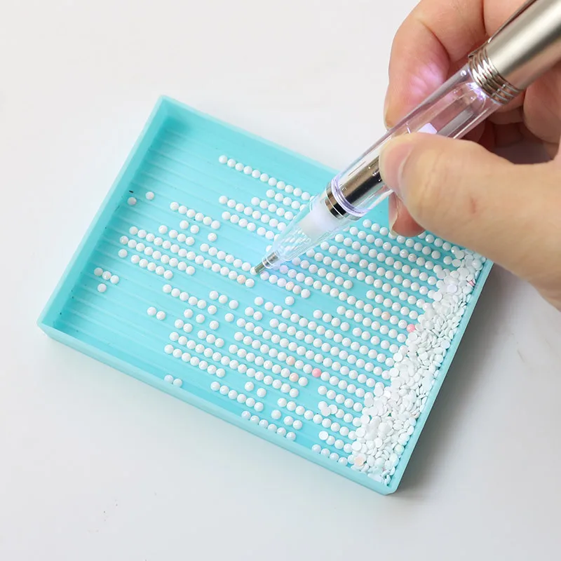 

5D Diamond Painting Tool Angled Tip Point Drill Pen Kits Lighting Drill Pen with Accessories DIY Sewing Crafts Tool