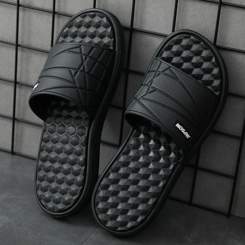 

Colors 2021 Outdoor Men Slippers for Guests Summer Beach Red Men Casual Shoes Brand Fashion Slipper Rubber Sole Men Black Gray