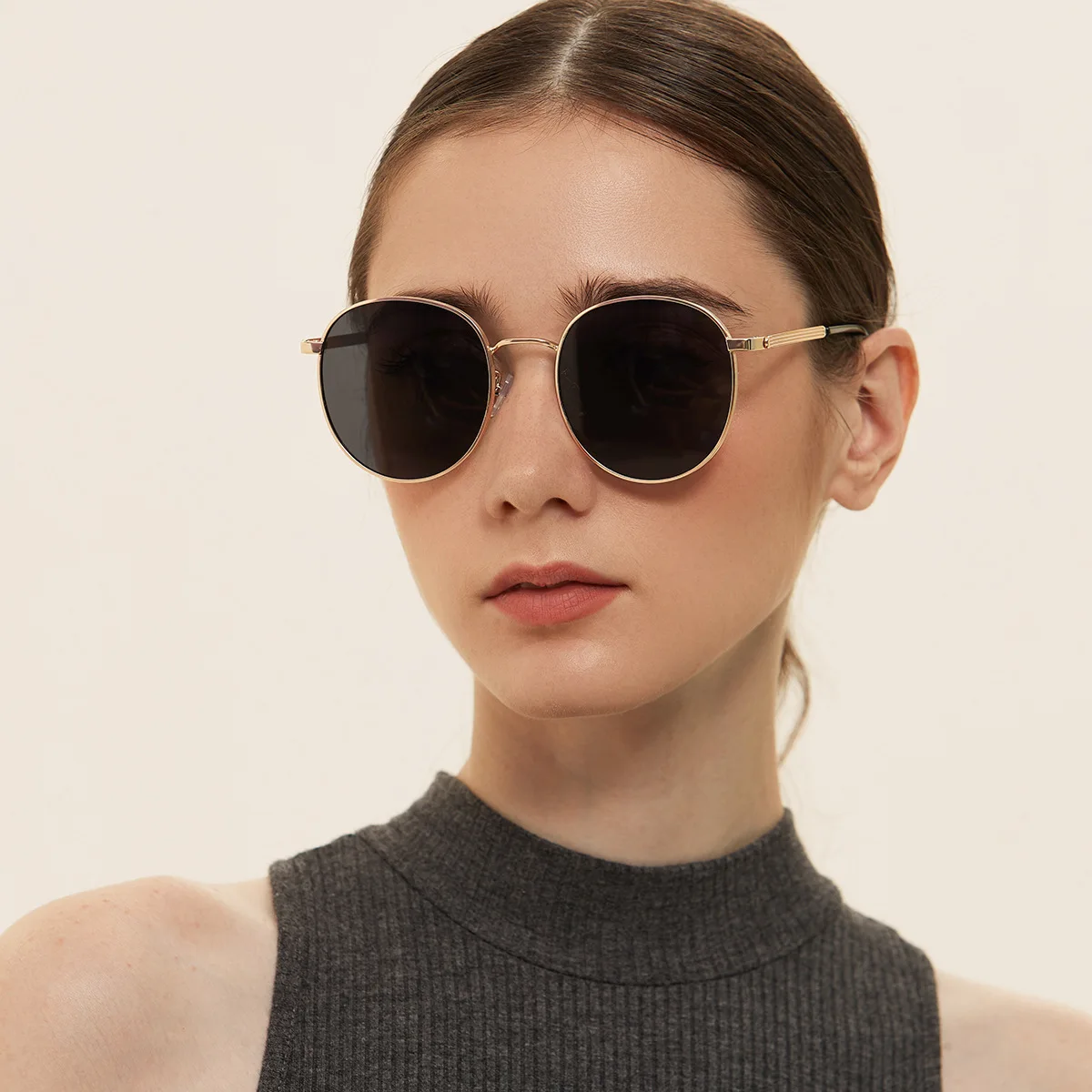 

Round Black Metal Frame Sunglasses For Women 2021 Fashion Luxury Brand Rimless Tinted Sun Glasses Outdoor Tourism Unique Goggle