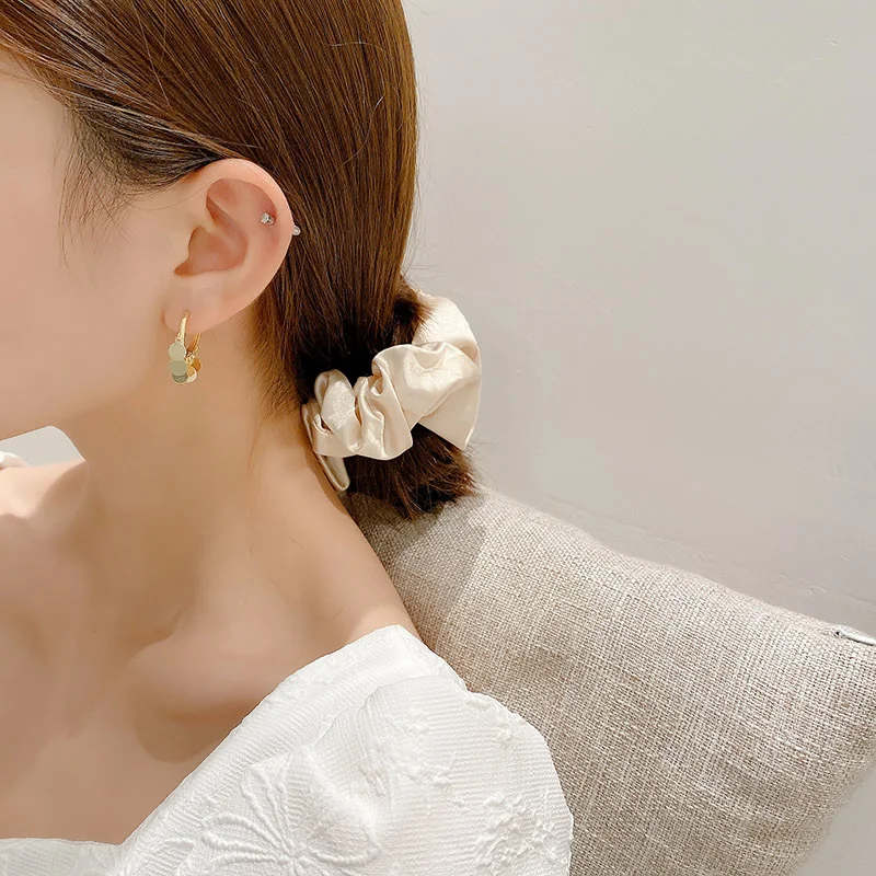 

Metal Ear 2021 Office at a Loss Earring for Women Girls Luxurious Bridal
