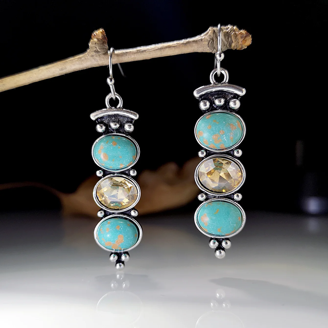 

Bohemian Vintage Women's Drop Earrings Piercing Ear Stud Turquoise Zircon Crystal Long Pendant Earring Teens New Fashion Jewelry