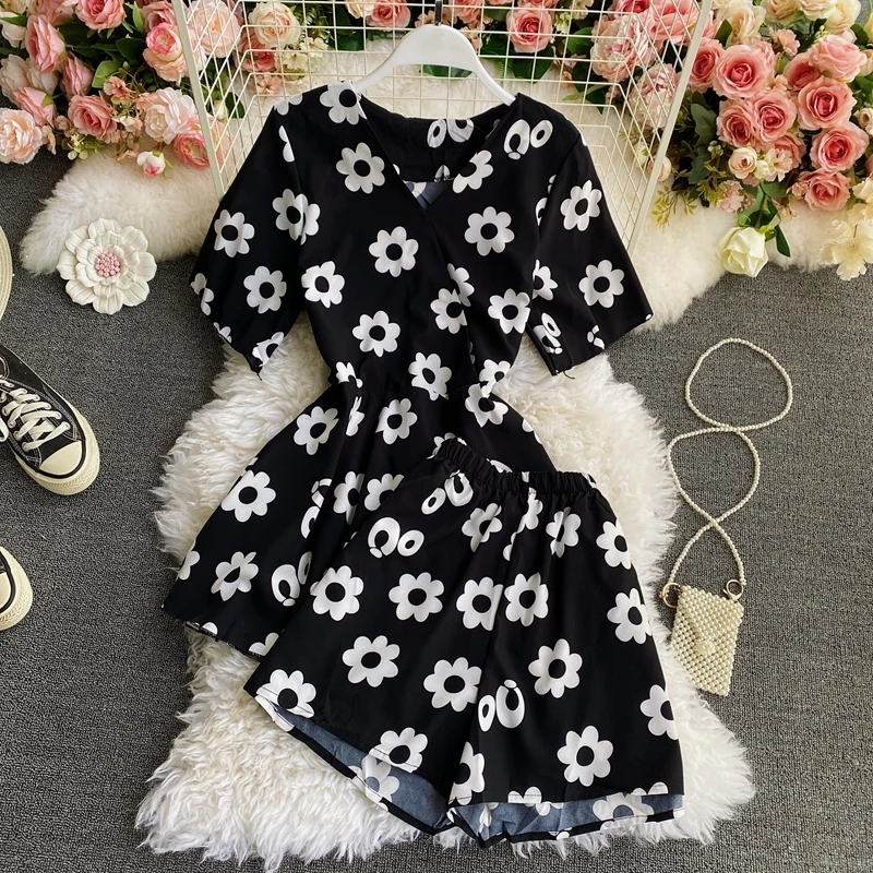 

Women Fashion Vacation Outfit Female Clothing Suit Polka Dot Floral Print Dress Hot Shorts 2 Piece Set Summer Beach Swimwear