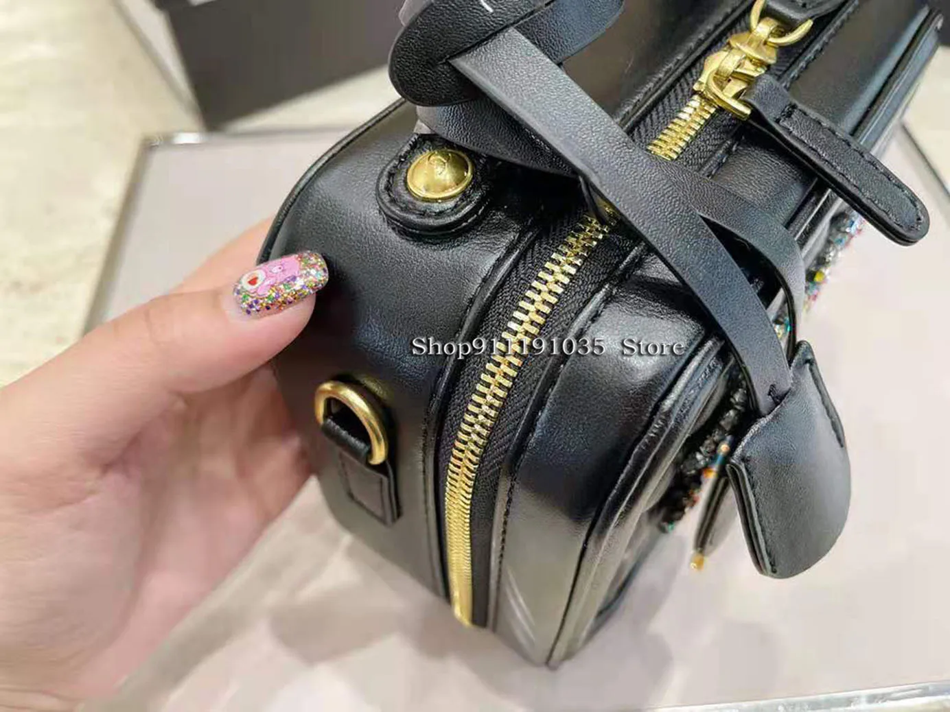 

Spring and summer designer brand luxury rhinestone box type ladies trendy diagonal portable cosmetic bag size 19CM*15CM