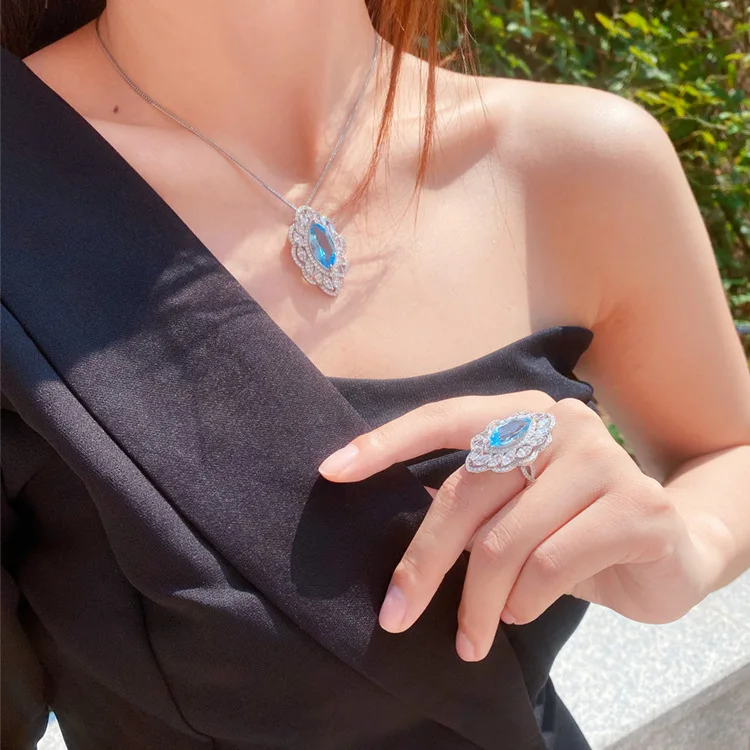 

2021 New High Jewelry Design Horse Eye Shape Inlaid Aquamarine Pendant Necklaces for Women Collares Mujer Sapphire Gemstone Box